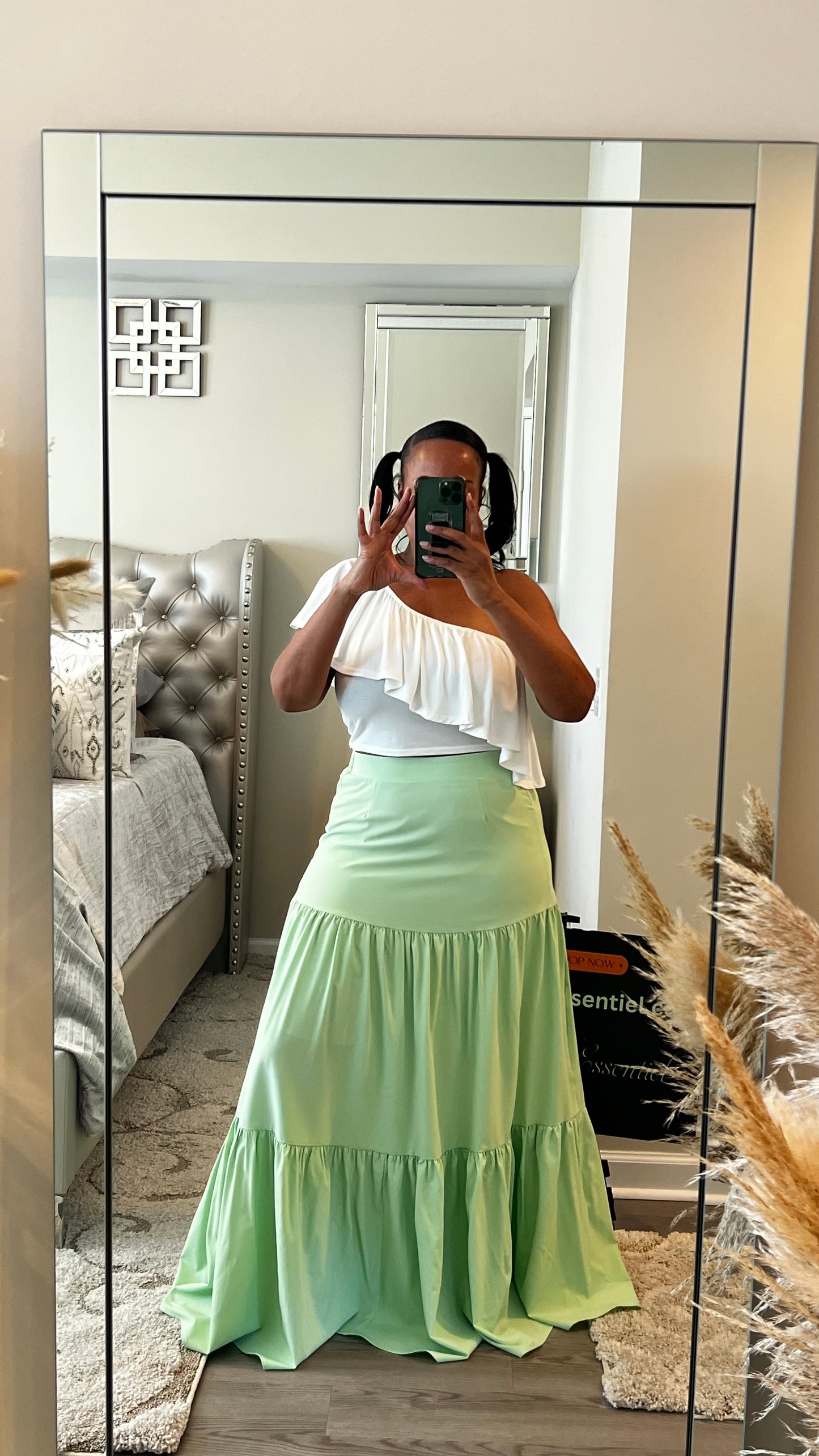 Mint Condition Maxi Skirt Set SHIPS 3/27